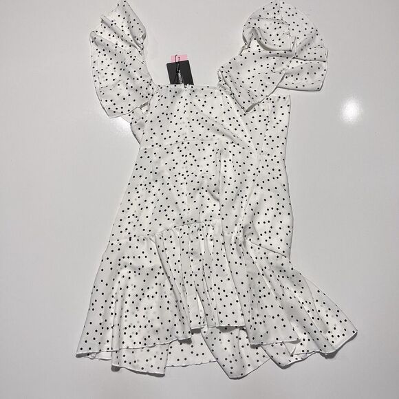 NWT Pretty Little Thing Polka Dot Fit Flare Dress Size 12 Short Ruched Detail - Picture 2 of 9